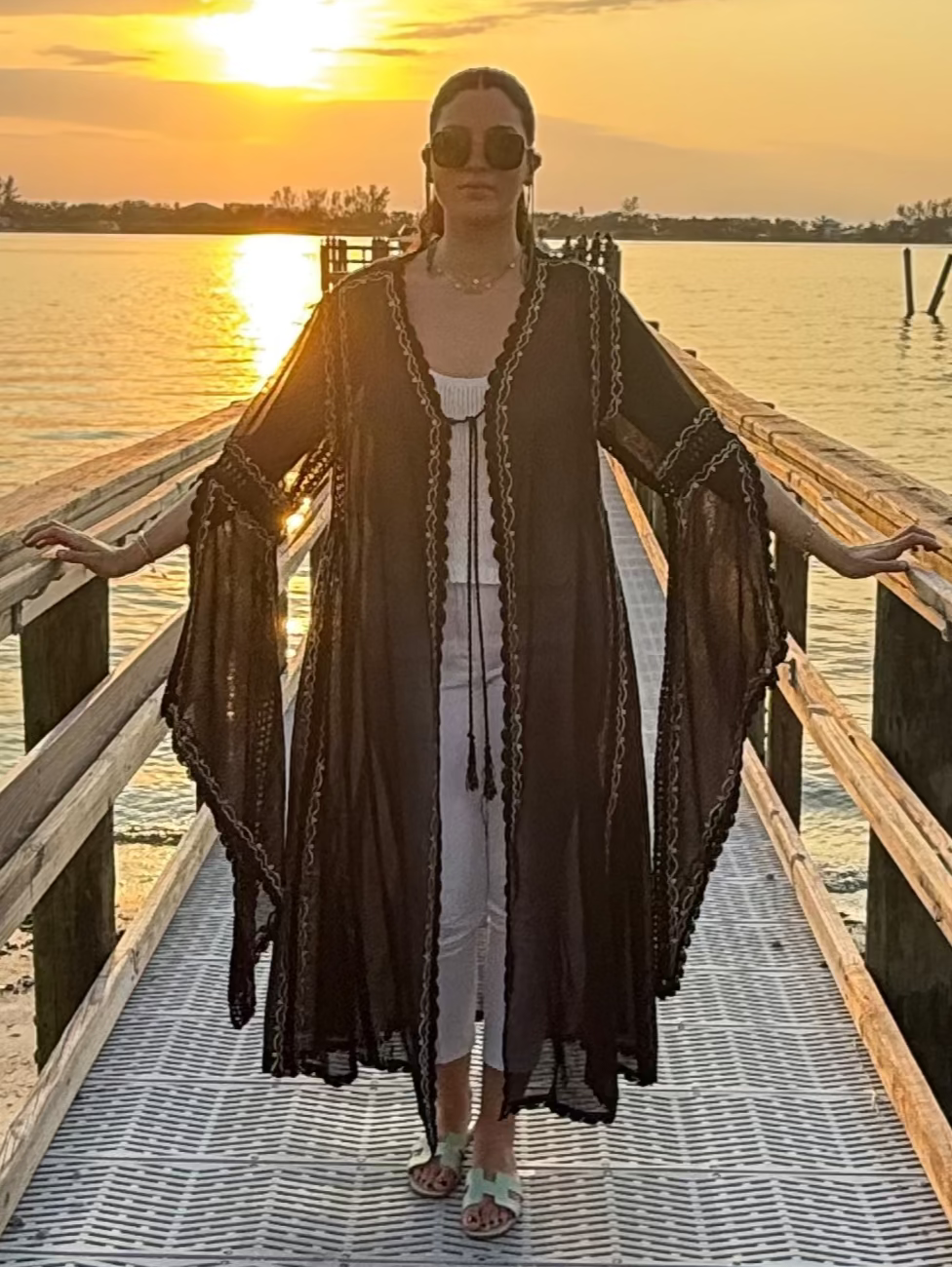Jasmine Kimono - Black & Gold
