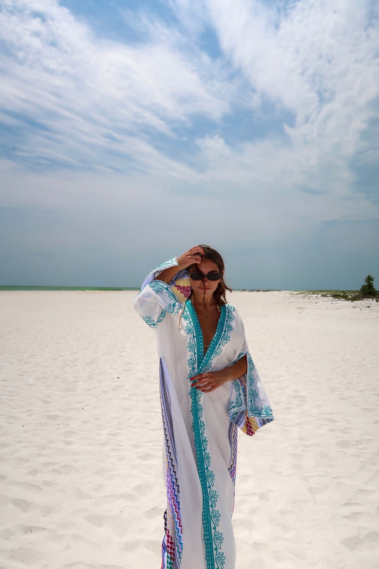 Delilah Abaya - White & Blue