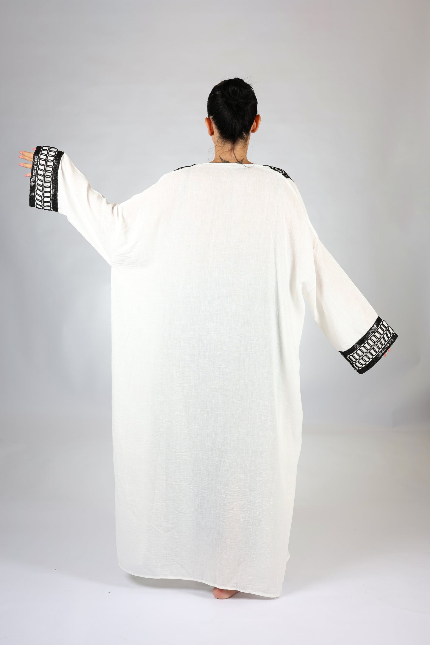 Mila Abaya White and Black